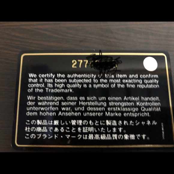 CHANEL Iridescent Caviar Quilted Card Holder used - Picture 4 of 7